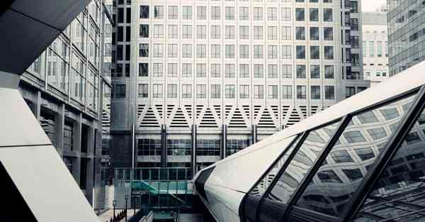 如何制作宣传片结尾片文字